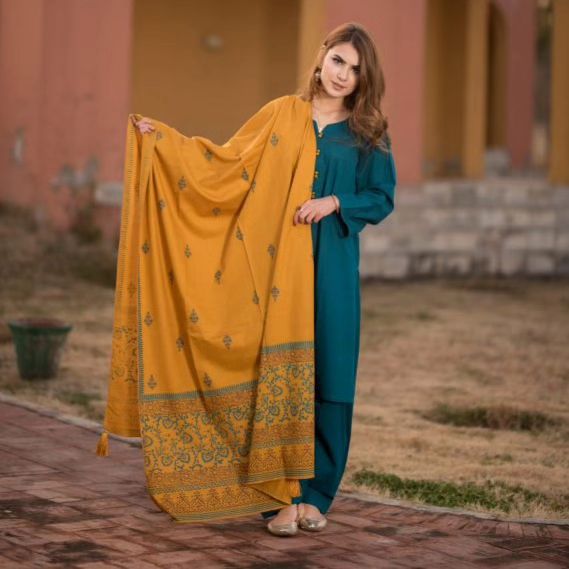 LC-29 : 3 PIECE UNSTITCHED PREMIUM DHANAK EMBROIDERED DRESS