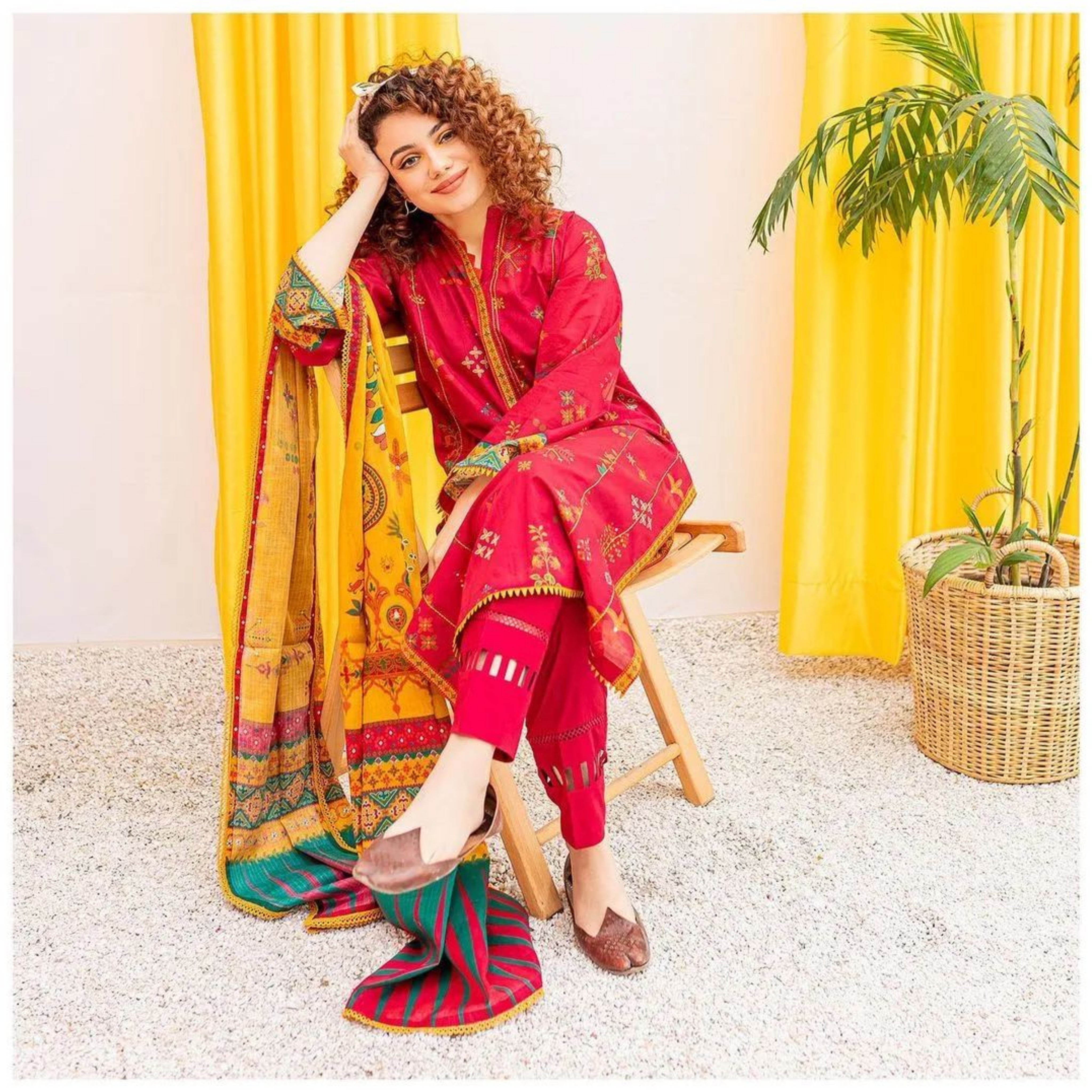 BT-01 : 3-PIECE UN-STITCHED EMBROIDERED PREMIUM LAWN DRESS