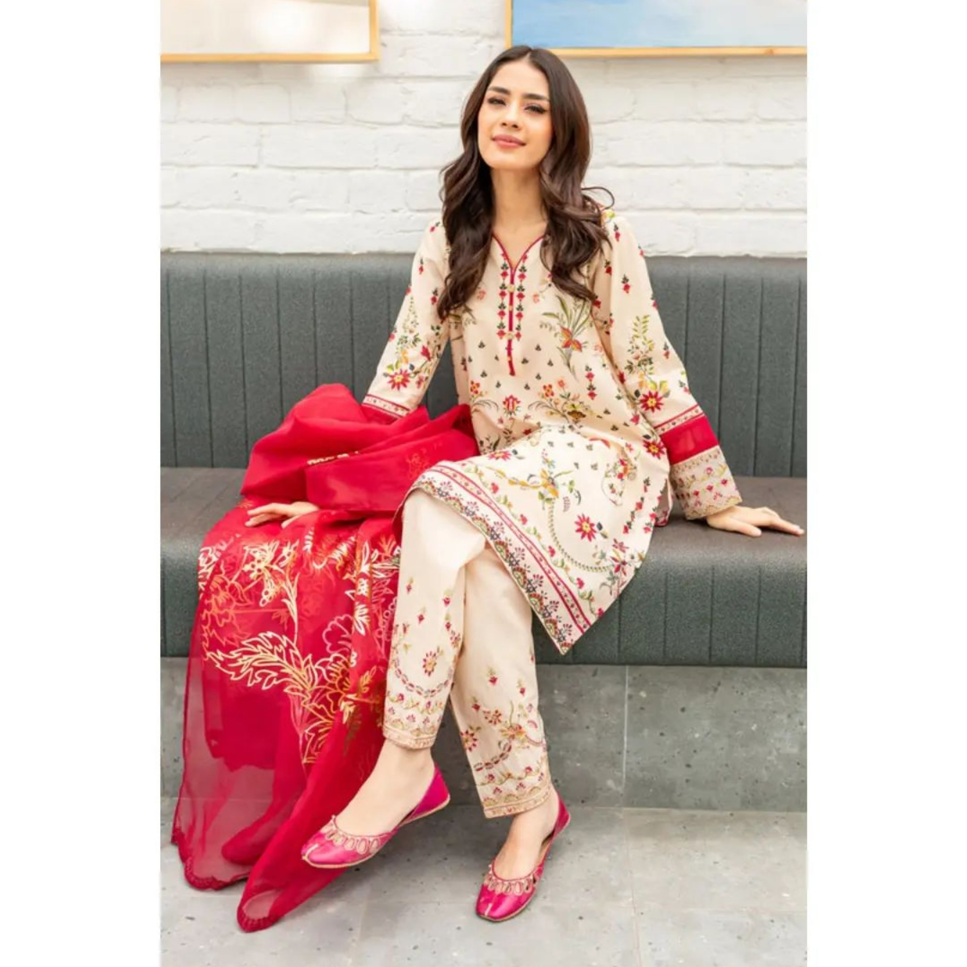 BT-02 : 3-PIECE UN-STITCHED EMBROIDERED PREMIUM LAWN DRESS