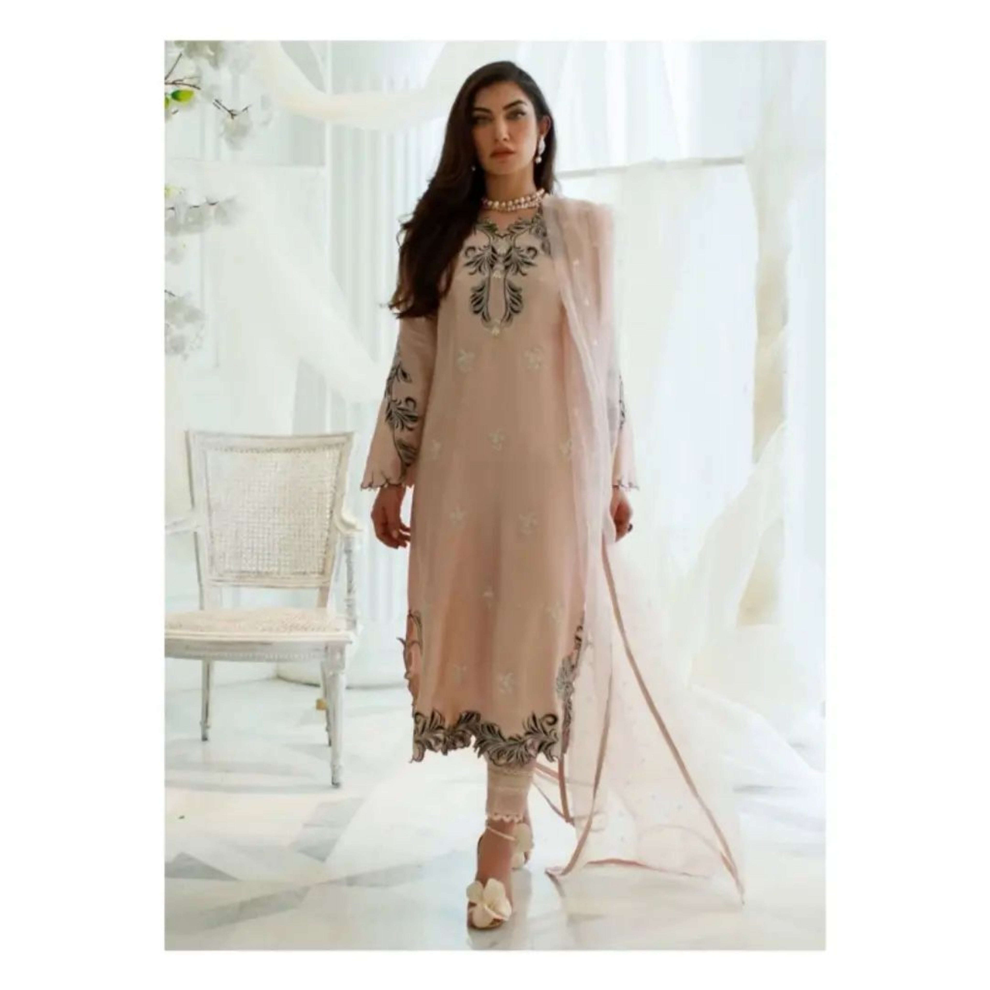 FT-01 : 3-PIECE UN-STITCHED EMBROIDERED PREMIUM LAWN DRESS