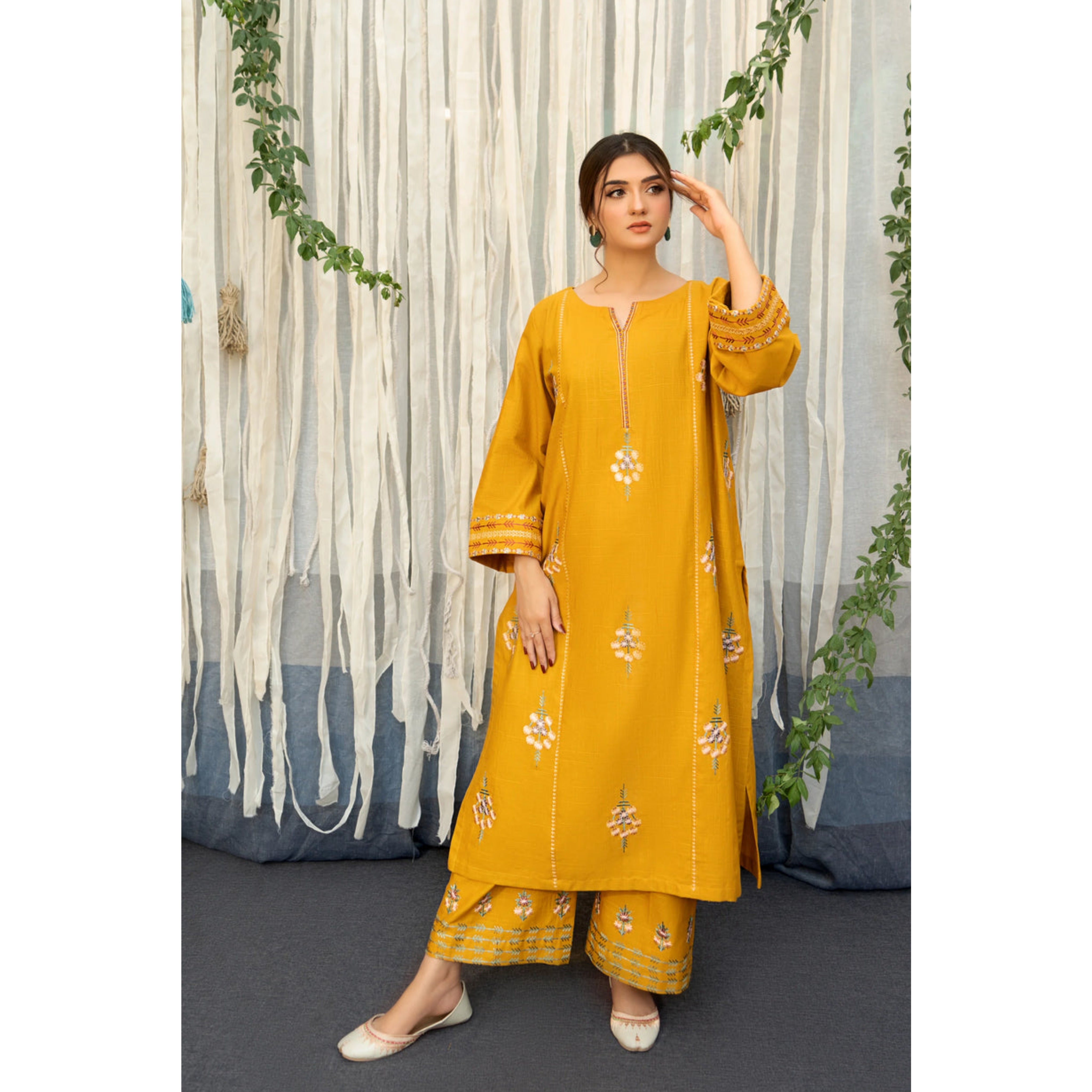 LC-27 : 3-PIECE UN-STITCHED EMBROIDERED PREMIUM LAWN DRESS