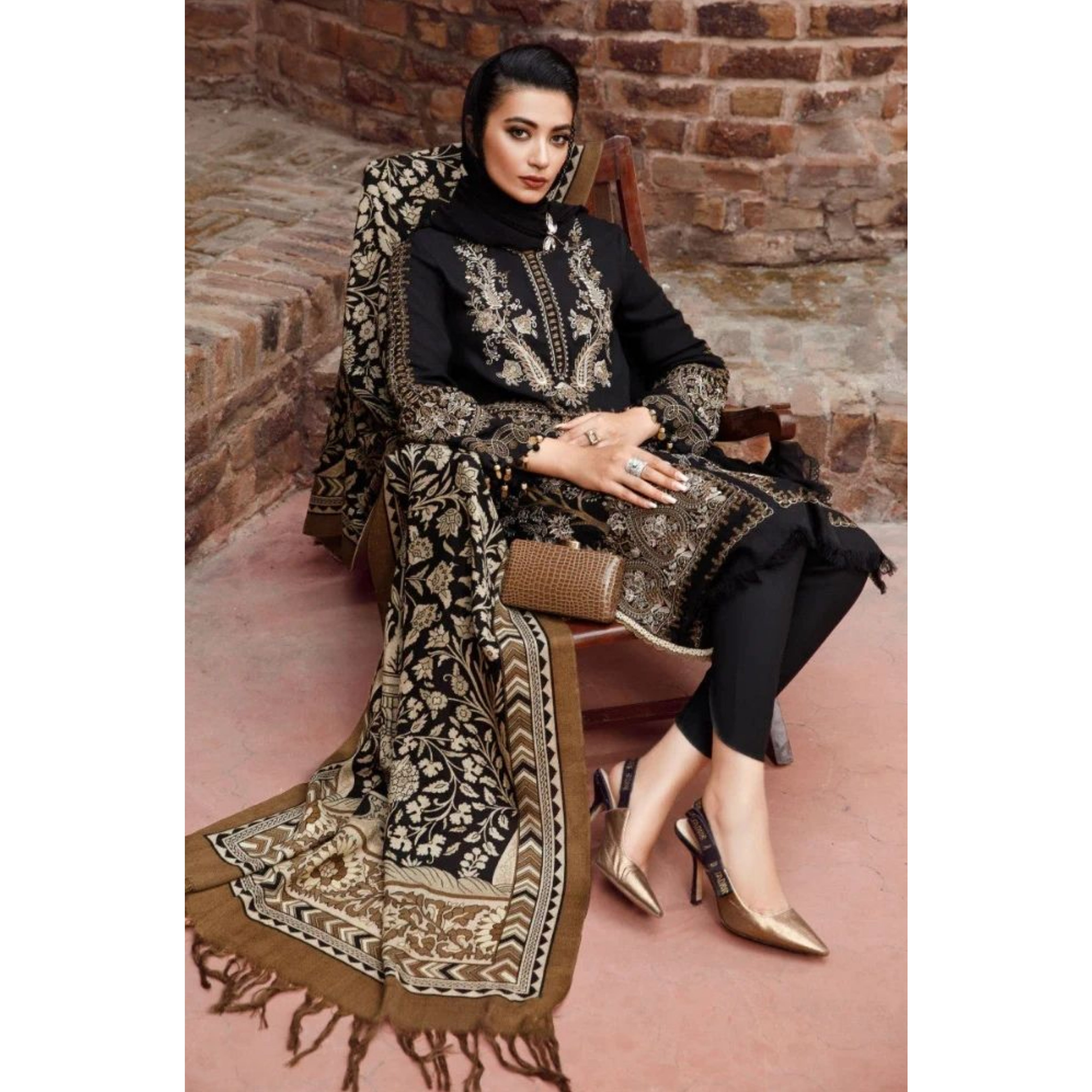 NA-17 : 3-PIECE UN-STITCHED EMBROIDERED PREMIUM LAWN DRESS