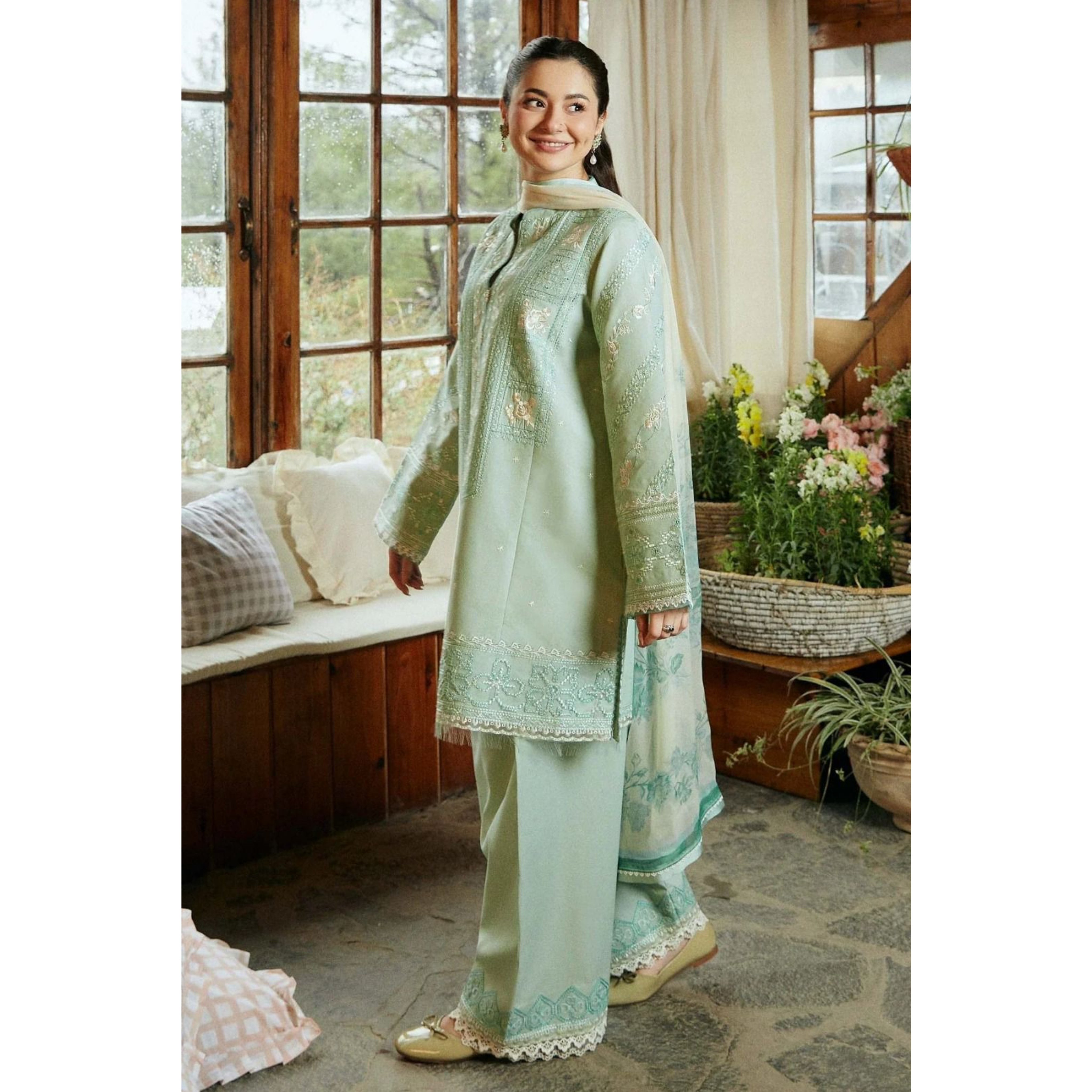 LC-33 : 3 PIECE UN-STITCHED EMBROIDERED PREMIUM DHANAK DRESS