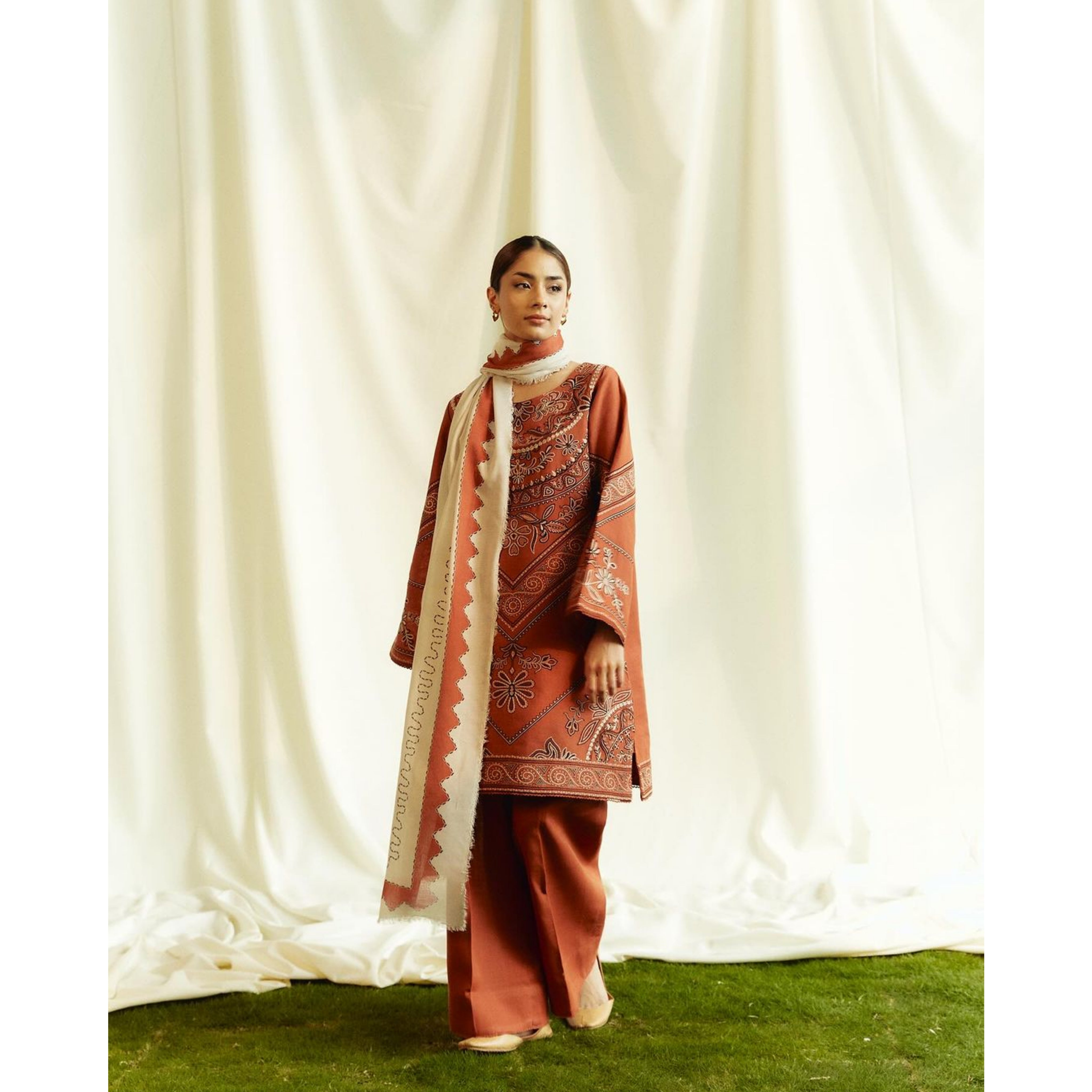 LC-44 : 3 PIECE UN-STITCHED EMBROIDERED PREMIUM DHANAK DRESS