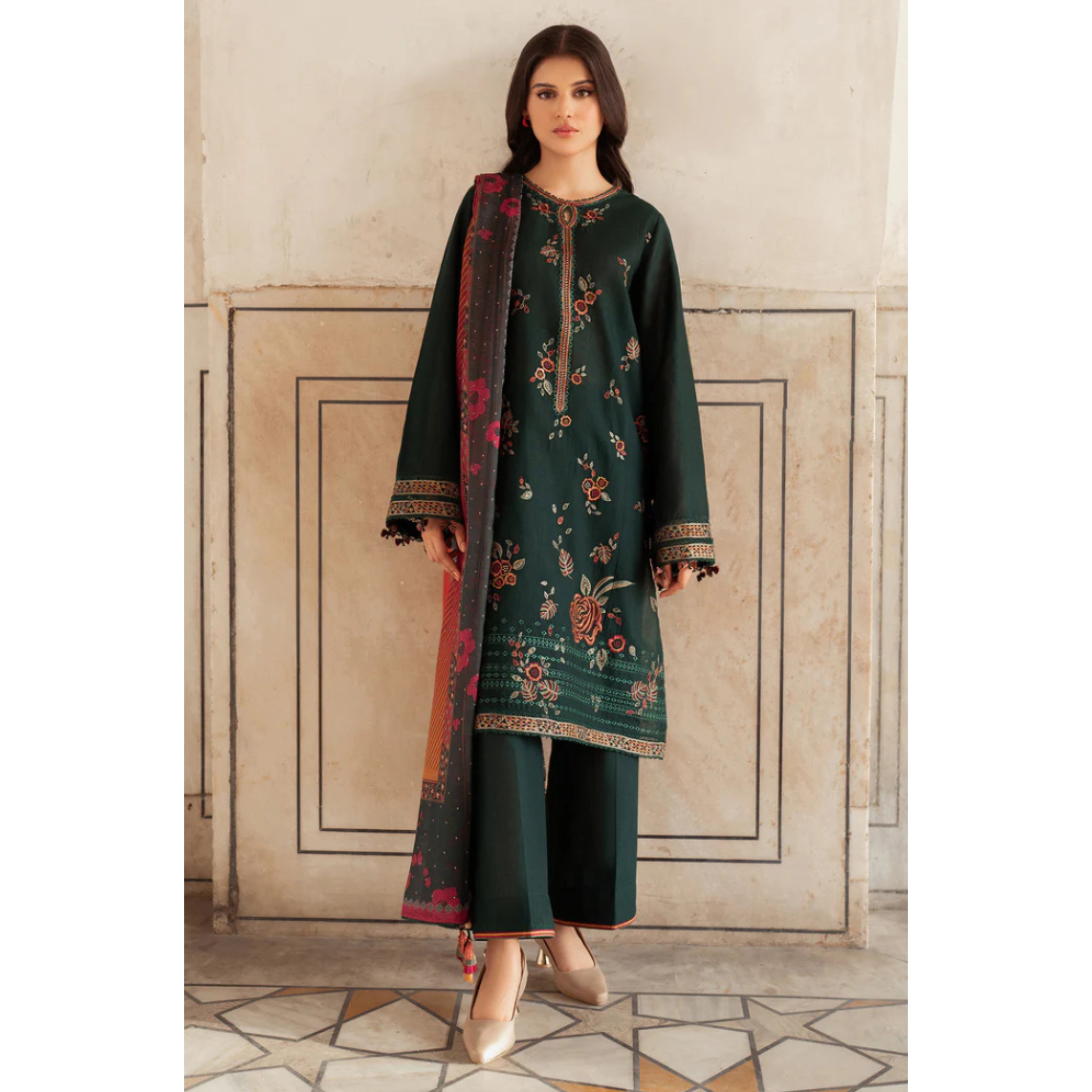 NA-165 : 3 PIECE UN-STITCHED HEAVY EMBROIDERED PREMIUM DHANAK DRESS.