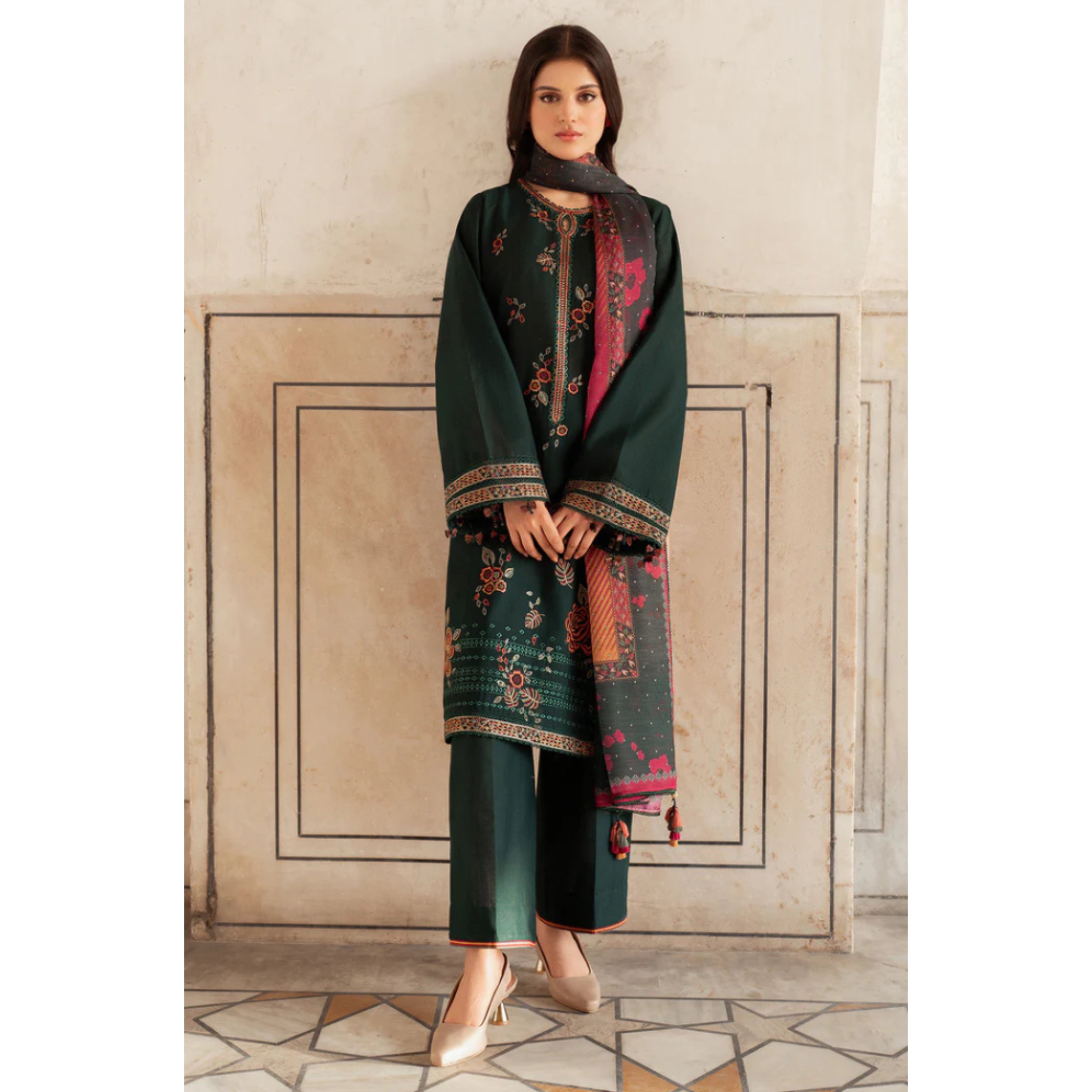 NA-165 : 3 PIECE UN-STITCHED HEAVY EMBROIDERED PREMIUM DHANAK DRESS.