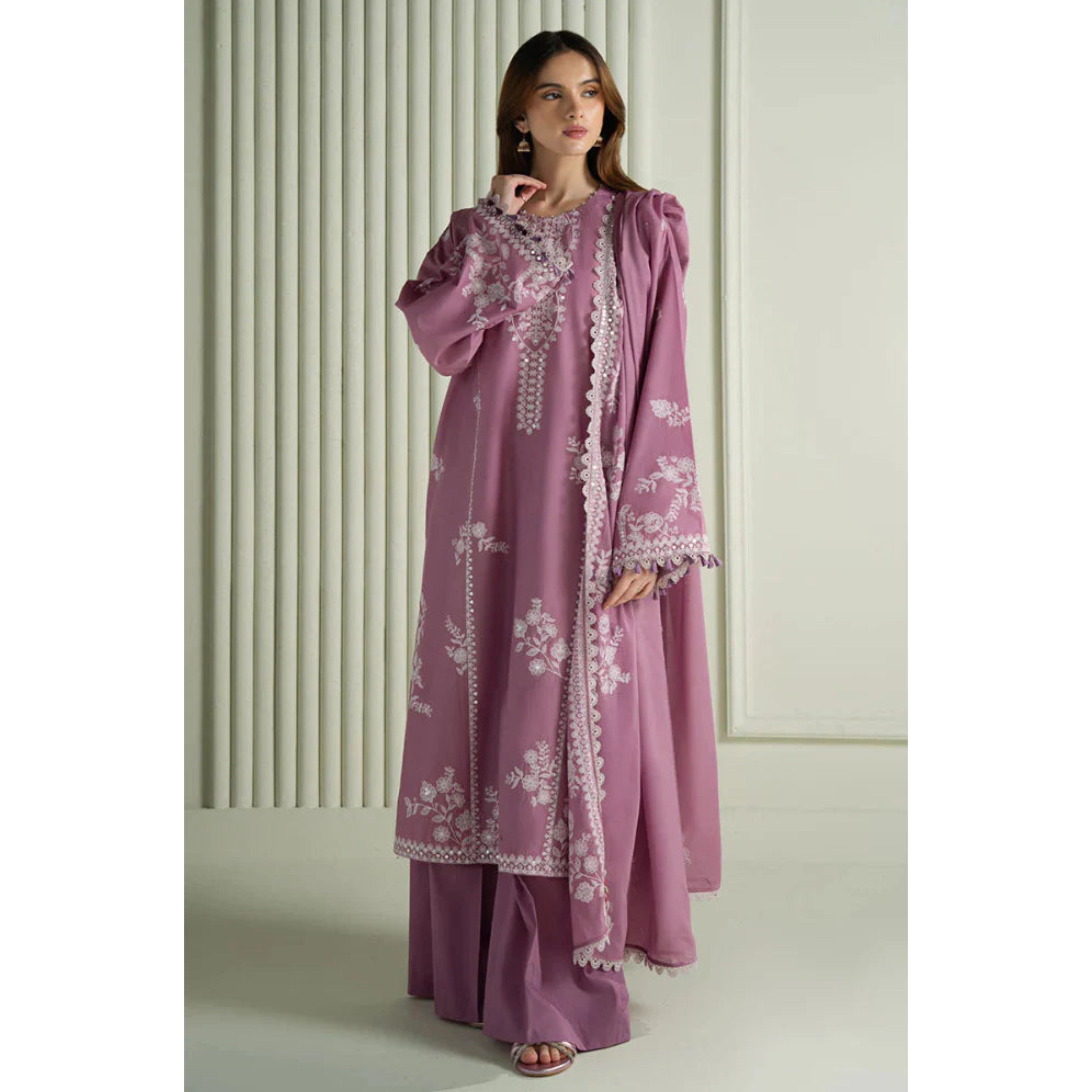 NA-226 : 3 PIECE UN-STITCHED HEAVY EMBROIDERED PREMIUM DHANAK DRESS.
