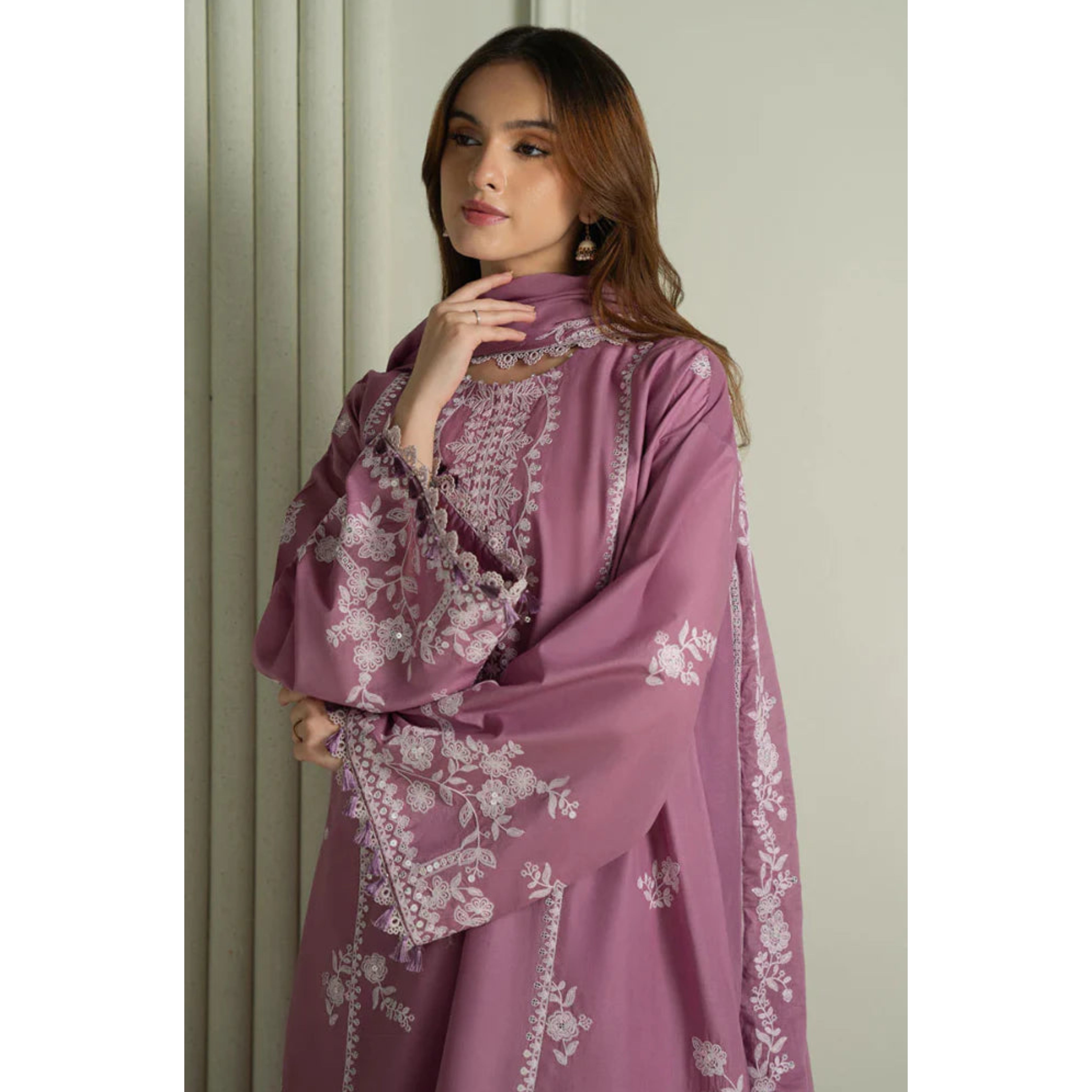 NA-226 : 3 PIECE UN-STITCHED HEAVY EMBROIDERED PREMIUM DHANAK DRESS.