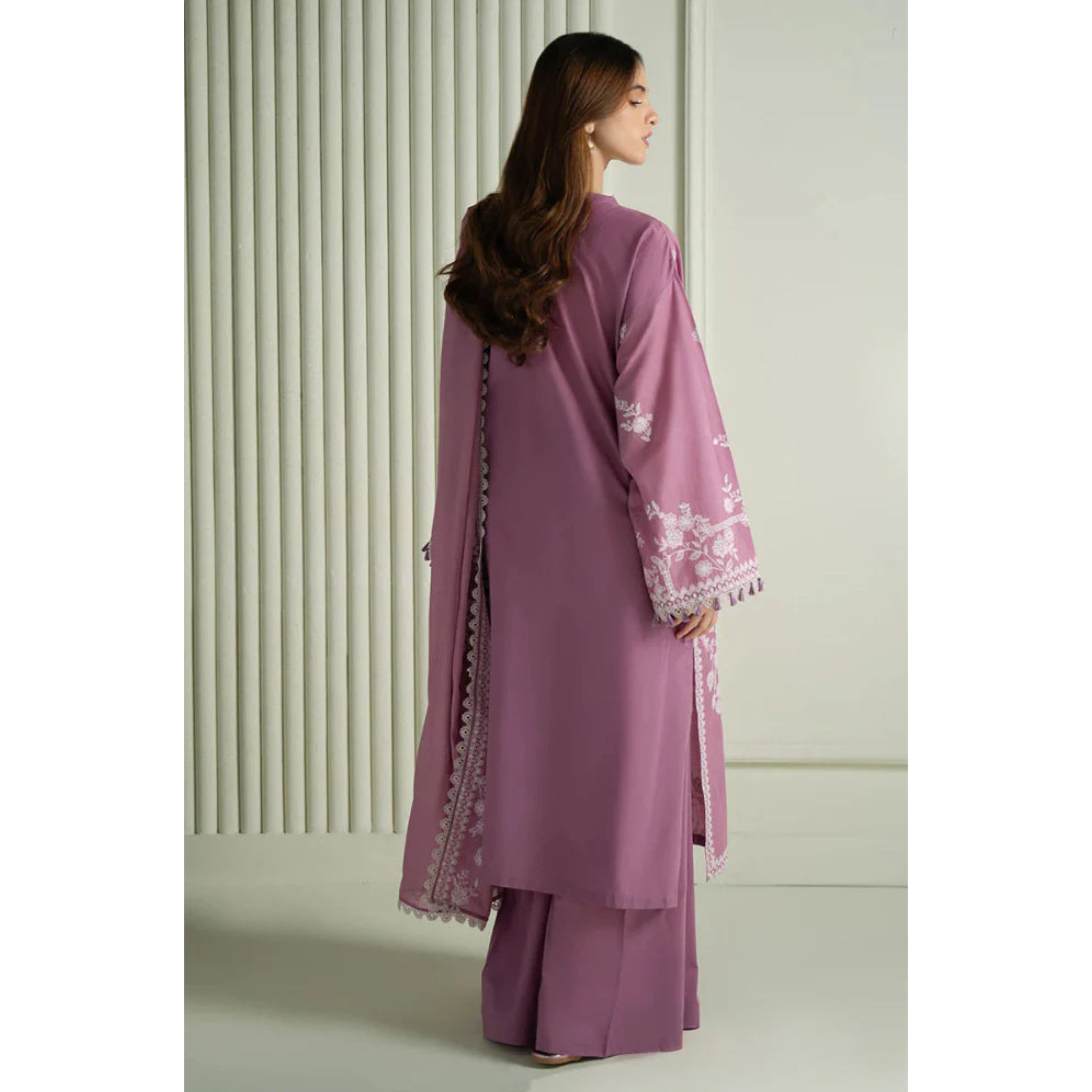 NA-226 : 3 PIECE UN-STITCHED HEAVY EMBROIDERED PREMIUM DHANAK DRESS.