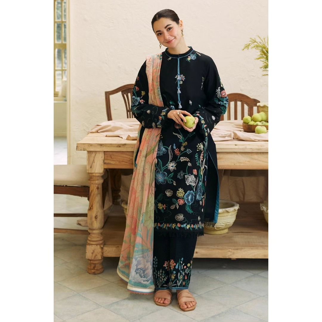 NA-33 : 3-PIECE UN-STITCHED EMBROIDERED PREMIUM LAWN DRESS