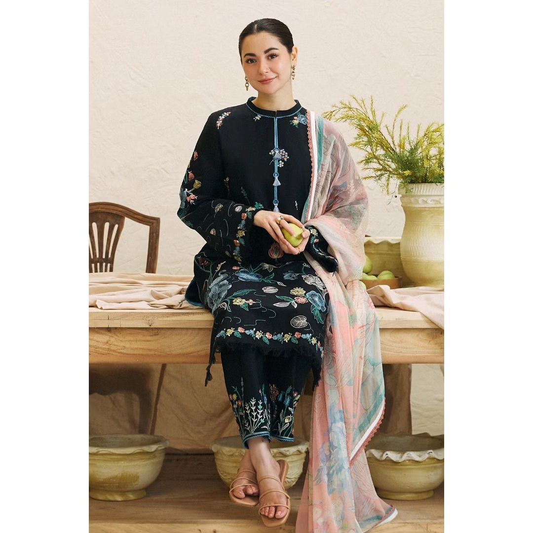 NA-33 : 3-PIECE UN-STITCHED EMBROIDERED PREMIUM LAWN DRESS