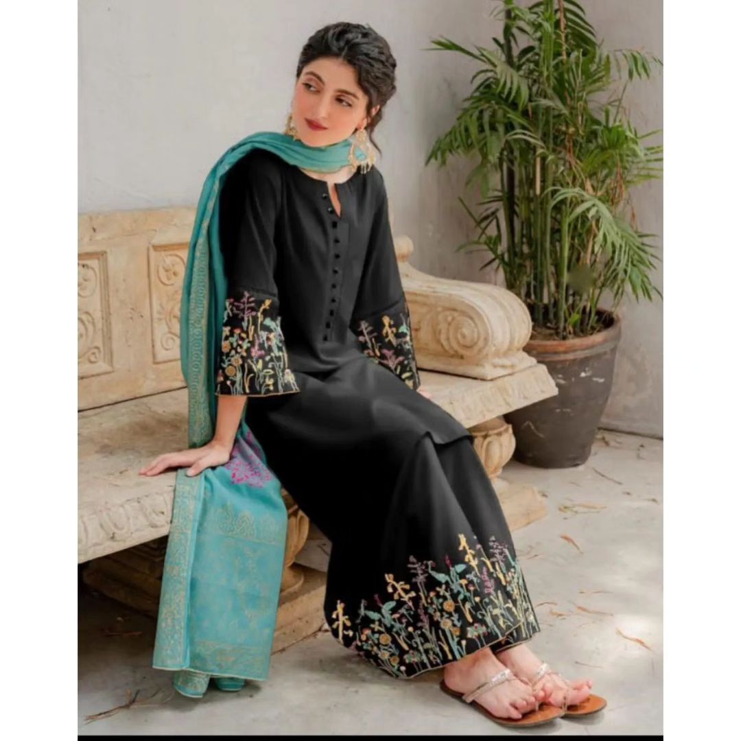 KH-08 : 3-PIECE UN-STITCHED EMBROIDERED PREMIUM LAWN DRESS